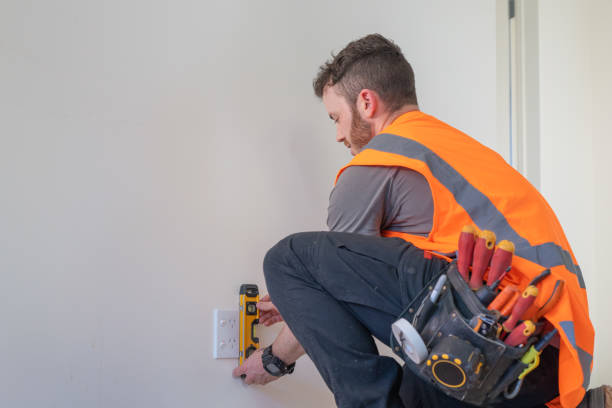 Best Circuit Breaker Repair  in College Place, WA